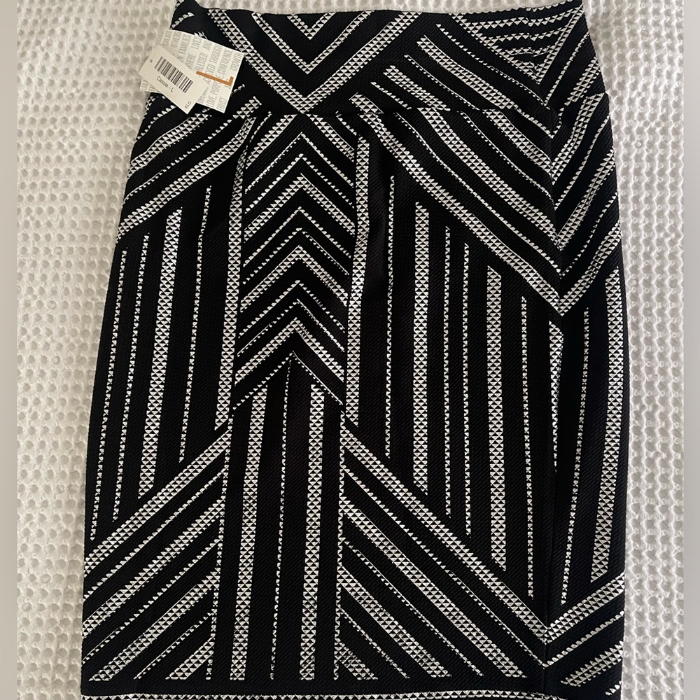 LuLaRoe Holiday Collection Cassie skirt